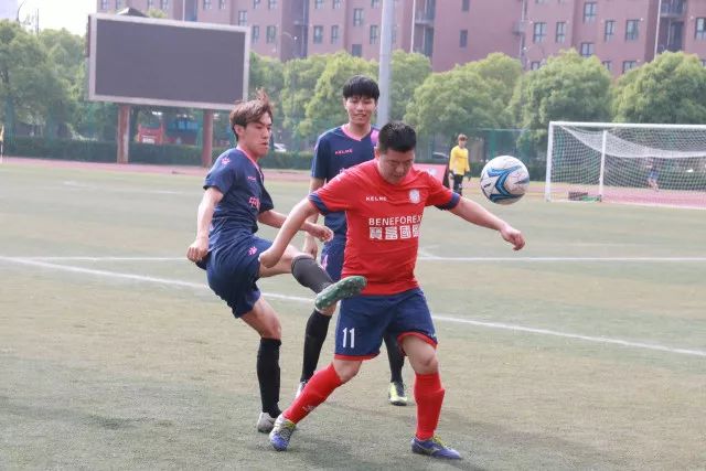 夏普：沃特金斯若加盟曼联定能闪耀，应多给予齐尔克泽机会